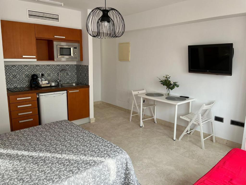 Illescas Apartamento Estepona Bagian luar foto